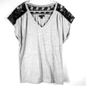 Banana Republic L Gray Lace Shoulder Knit V Neck Short Sleeve Top Women’s Blouse